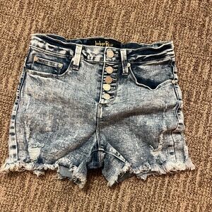 5/26 light/acid wash women’s jean shorts